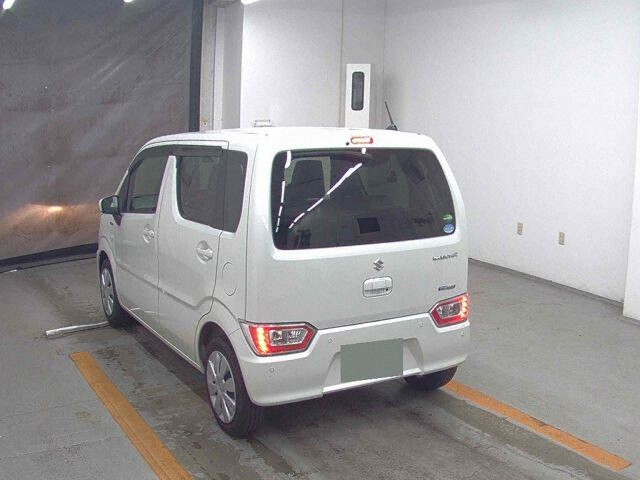 2020 Suzuki Wagon R ハイブリッドFX auction photo 2