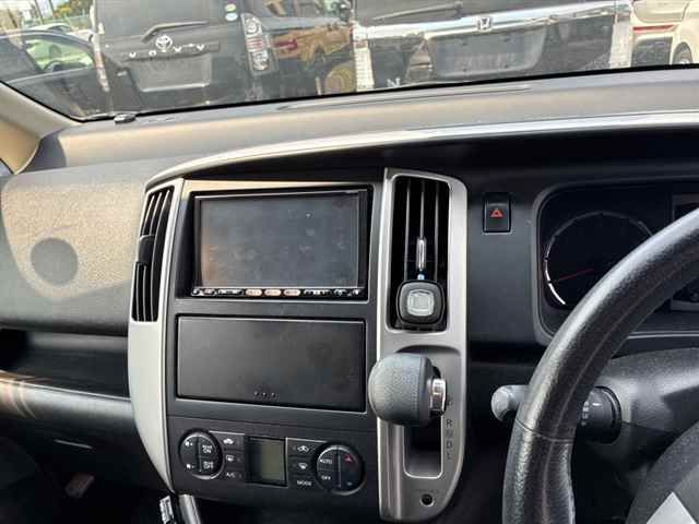 2009 Nissan Serena ハイウェイスター auction photo 6