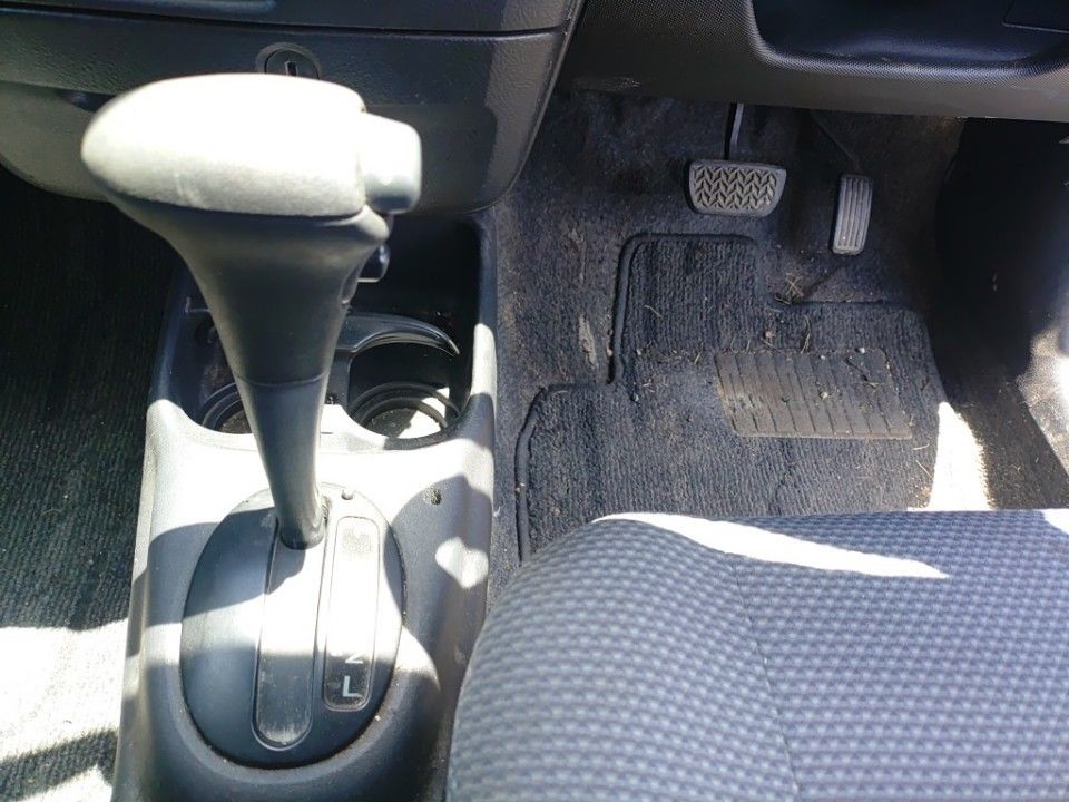 2011 Toyota Succeed auction photo 12