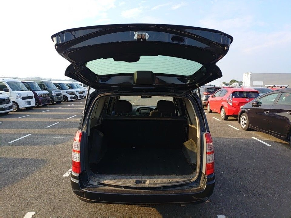 2011 Toyota Succeed auction photo 8