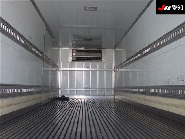 2016 Isuzu Forward Reitousha auction photo 8