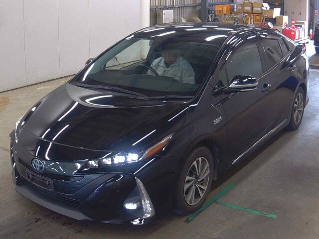 2017 Toyota Prius PHEV A auction photo 4