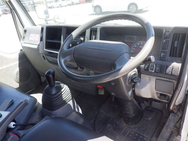 2014 Isuzu Elf auction photo 6