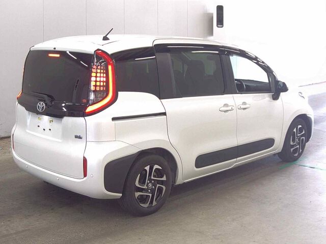 2023 Toyota Sienta ハイブリッドZ auction photo 5