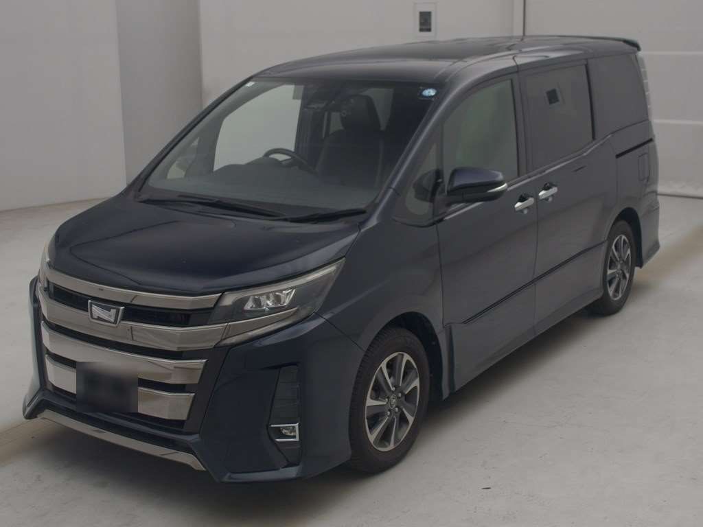 2018 Toyota Noah Si WxB Japan auction vehicle