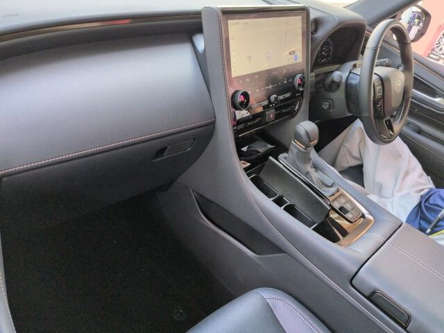 2025 Toyota Alphard Z auction photo 3