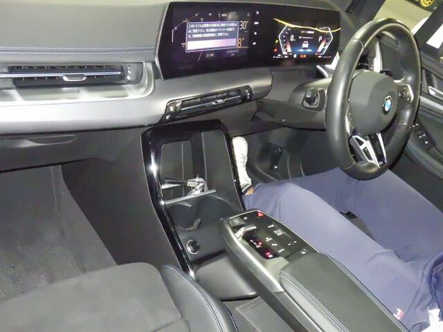 2024 BMW 2 Series 218IアクテツアMスポ auction photo 3