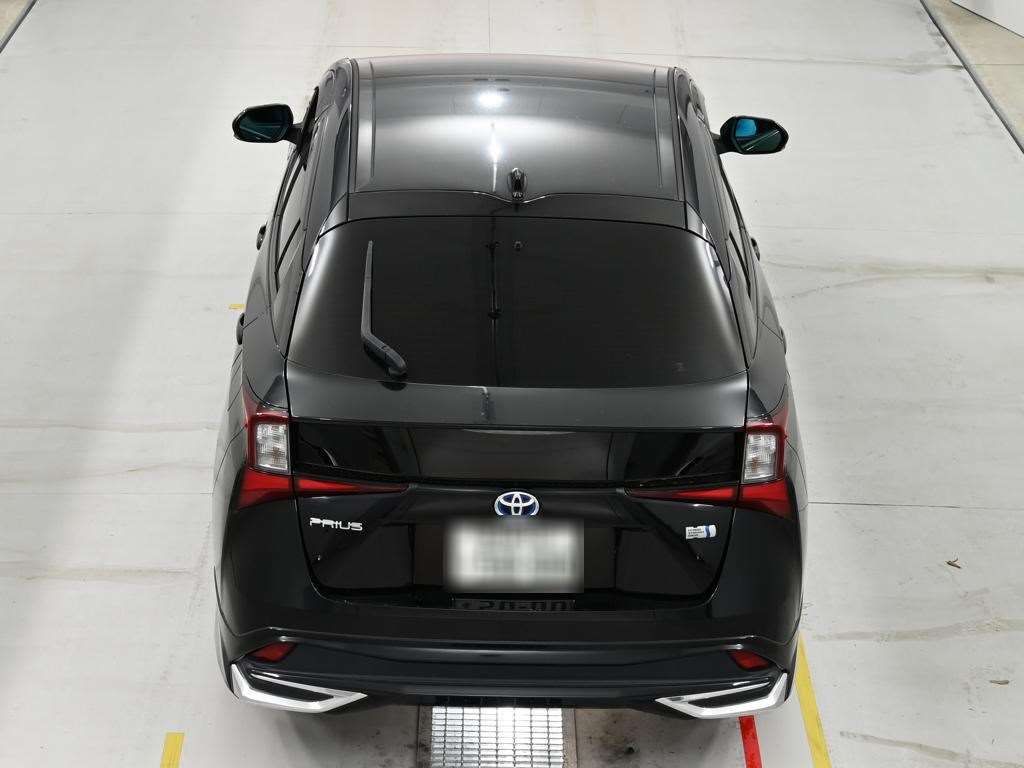 2019 Toyota Prius Aツーリングセレクション auction photo 8