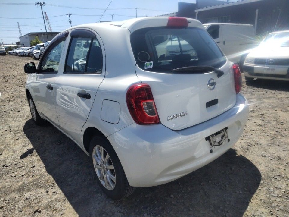 2017 Nissan March auction photo 6