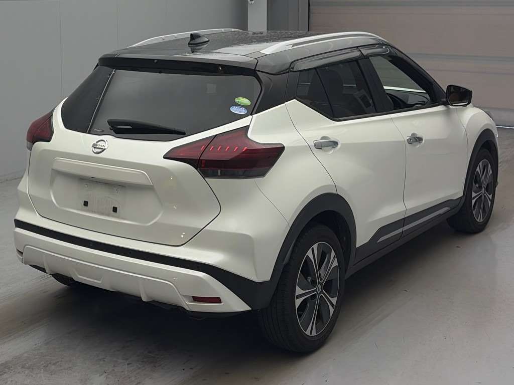2021 Nissan Kicks X Two-Tone Interior Edition auction photo 2