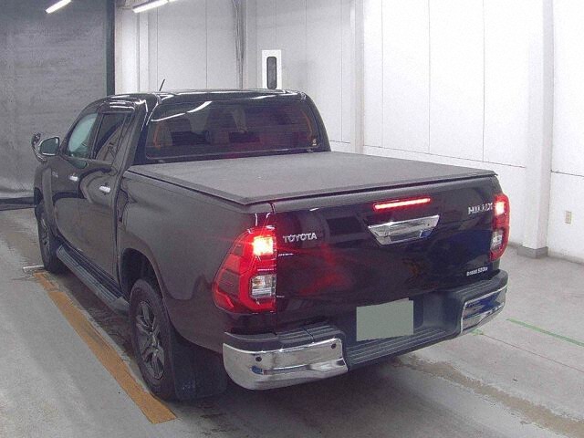 2021 Toyota Hilux Z 4WD auction photo 2