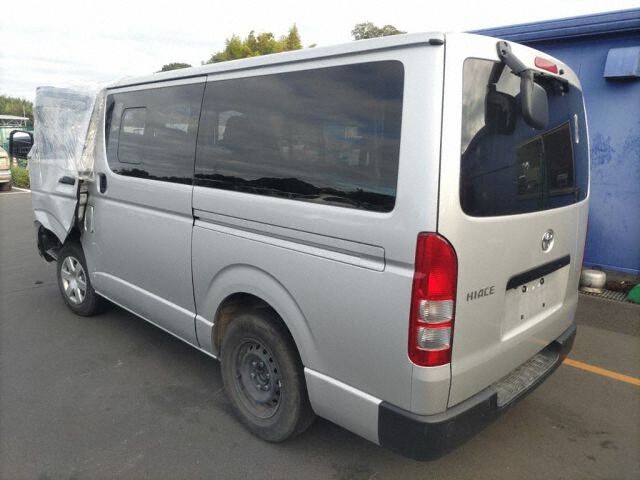 2024 Toyota Hiace 4WD auction photo 2