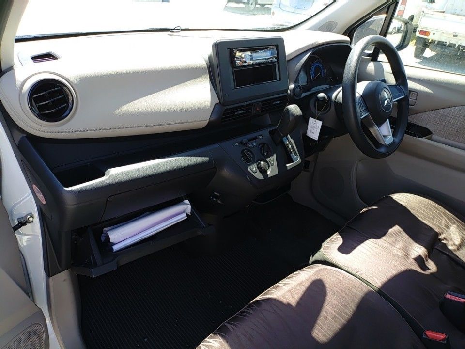 2019 Mitsubishi eK Wagon auction photo 16