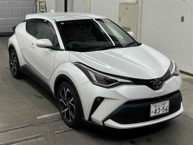 2022 Toyota C-HR G-T selected Japan auction vehicle