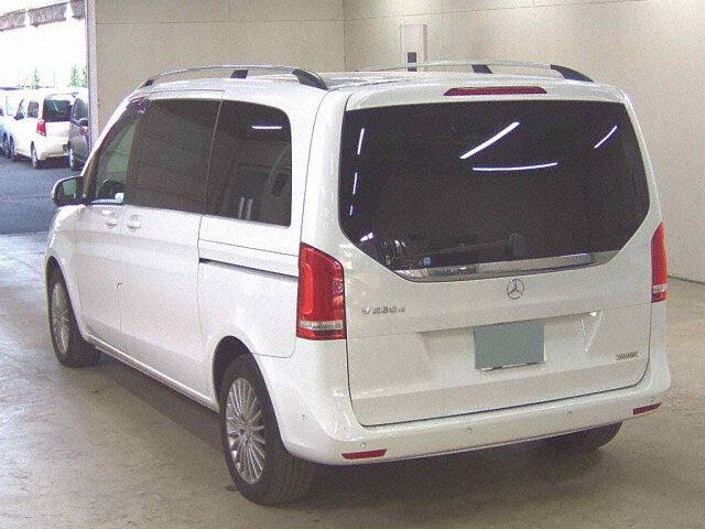 2017 Mercedes-Benz V-Class V220D auction photo 2