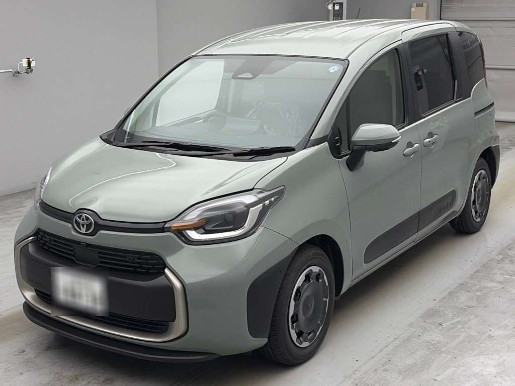 2026 Toyota Sienta Hybrid Z Japan auction vehicle