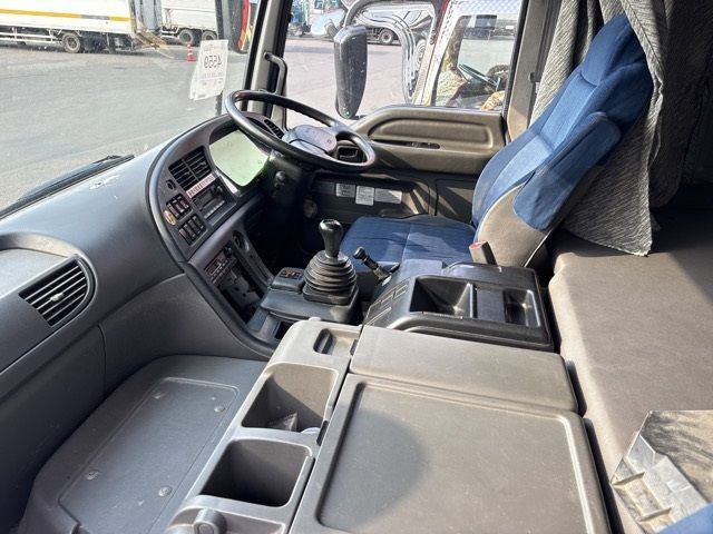 2013 Isuzu Giga Aluminum Wing auction photo 5