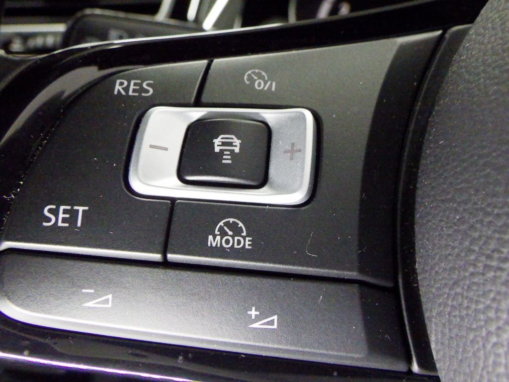 2016 Volkswagen ゴルフ ワゴン 4WD R Variant auction photo 11