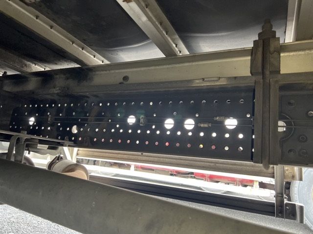2010 Isuzu Forward アルミウイング auction photo 18