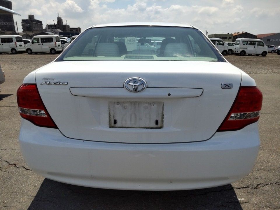 2011 Toyota カローラ アクシオ auction photo 5