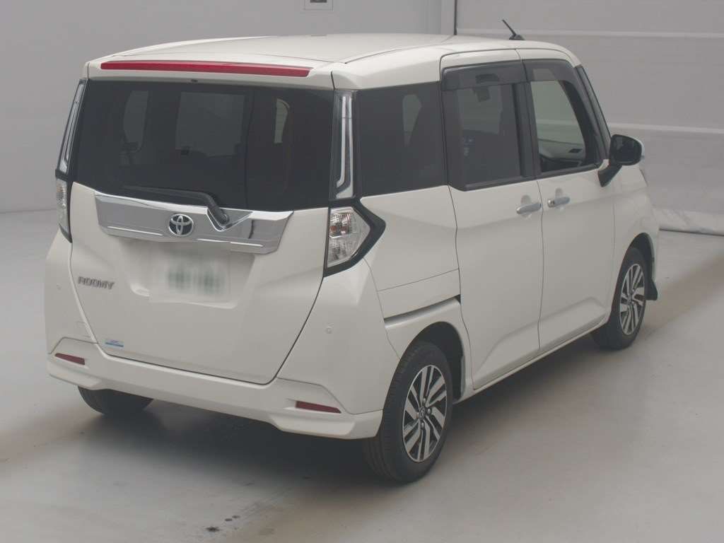 2022 Toyota Roomy Custom G auction photo 2