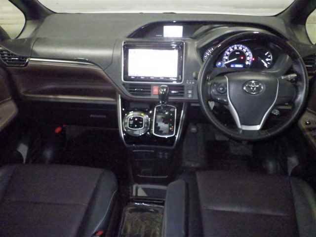 2015 Toyota Esquire 4WD Gi auction photo 3
