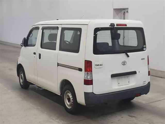 2015 Toyota TownAce Van DX auction photo 2