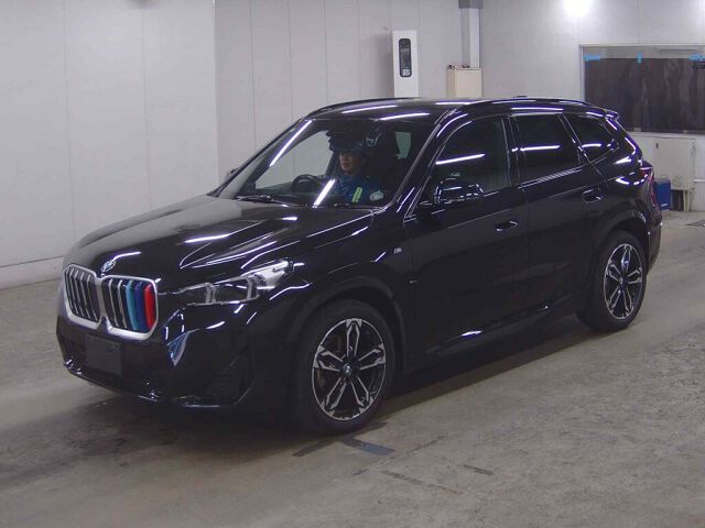 2023 BMW X1 XDRIV20D Mスポ 4WD auction photo 4