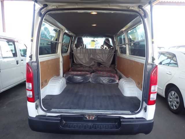 2020 Toyota Hiace DX 4WD auction photo 6