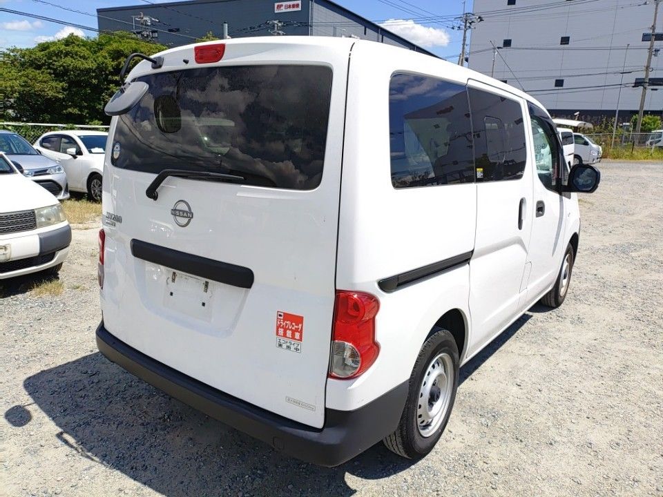 2021 Nissan NV200 Vanette auction photo 2