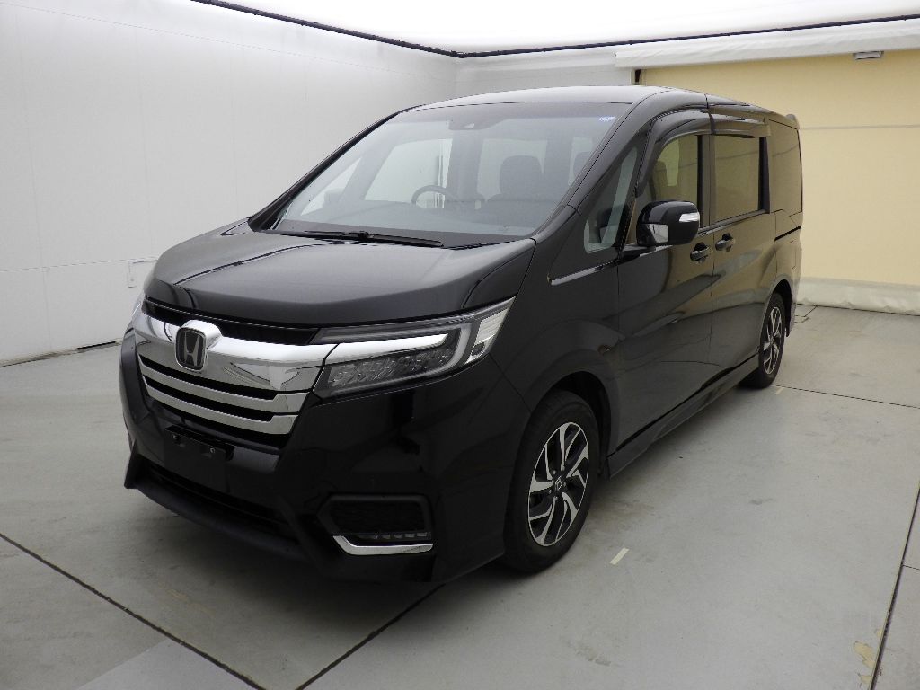 2020 Honda Stepwgn 4WD ホンダセンシング 8人 auction photo 4