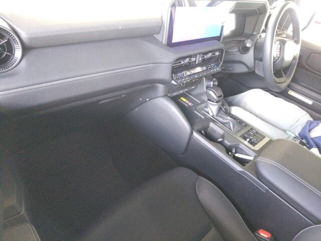 2024 Toyota Land Cruiser 250 VX 4WD auction photo 3