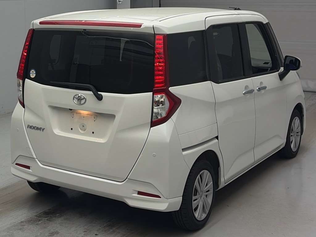 2021 Toyota Roomy G-T auction photo 2
