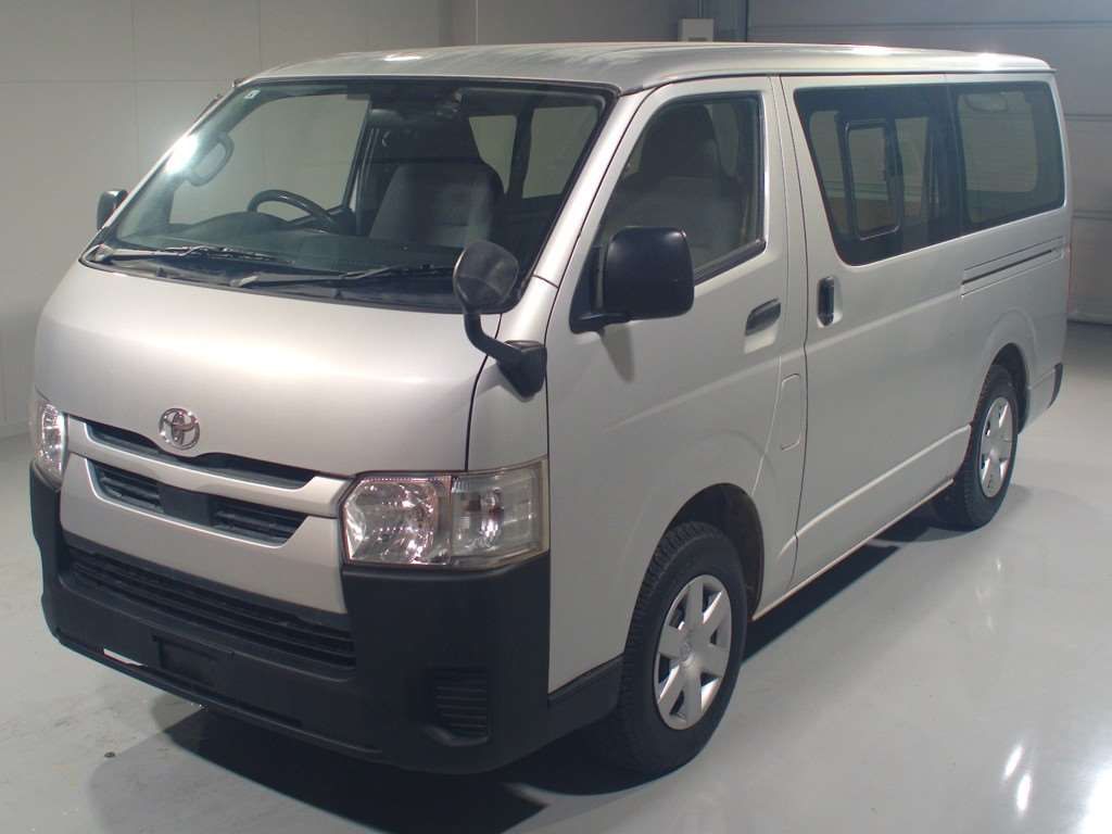 Japan Auction Vehicles 4 2021 Toyota Hiace ロングDX 4WD auction photo
