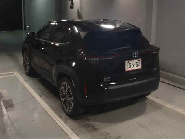 2021 Toyota Yaris Cross Hybrid Z auction photo 2