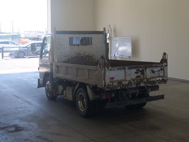 2016 Mitsubishi Fuso Canter dump auction photo 2