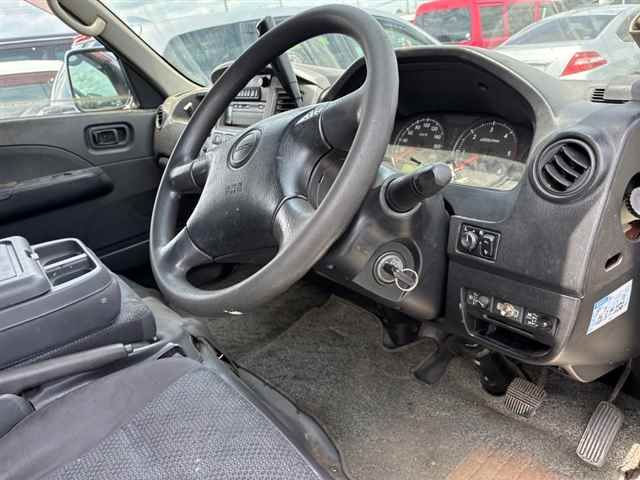 2008 Isuzu コモバン auction photo 3