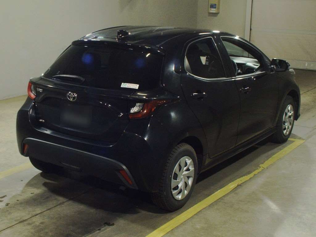 2022 Toyota Yaris G 4WD auction photo 2