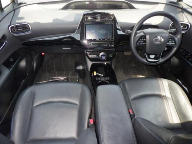 2019 Toyota Prius Aツーリングセレクション auction photo 3