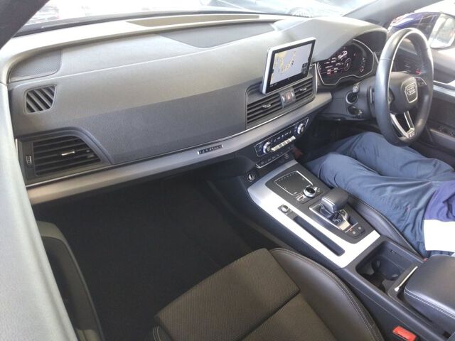2018 Audi Q5 2.0TFSIQスポSラ 4WD auction photo 3