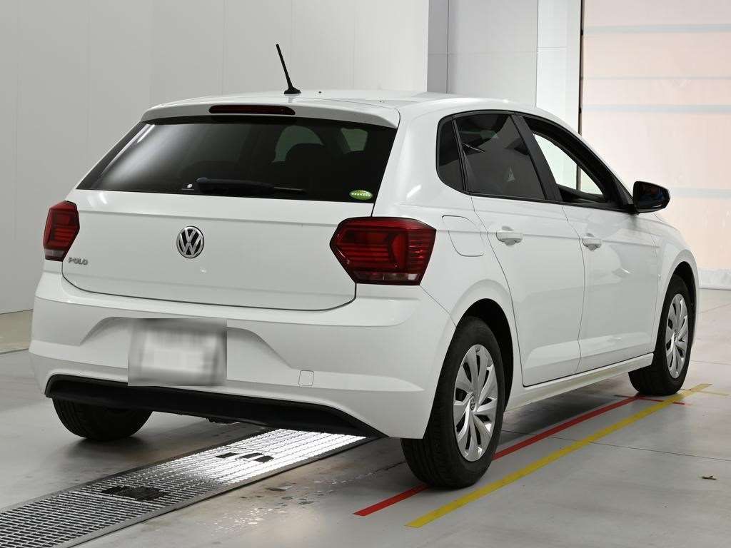 2018 Volkswagen VW ポロ TSIトレンドライン auction photo 2