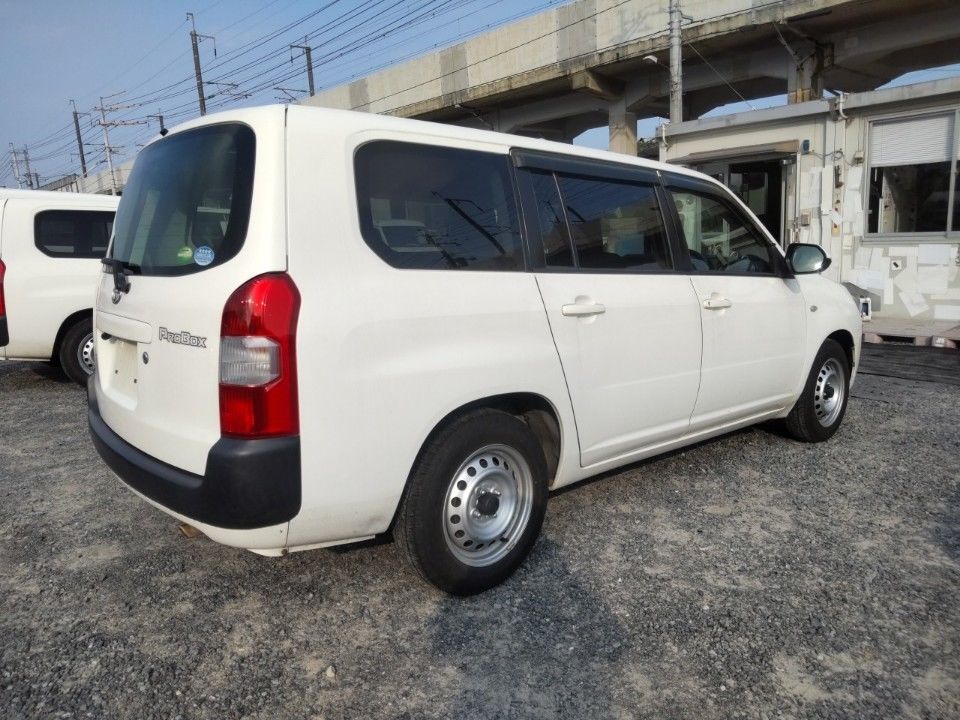 2021 Toyota Probox auction photo 2