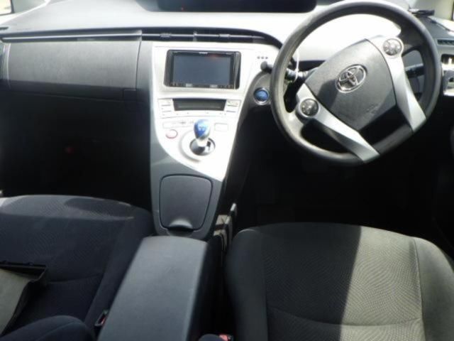 2015 Toyota Prius L auction photo 3