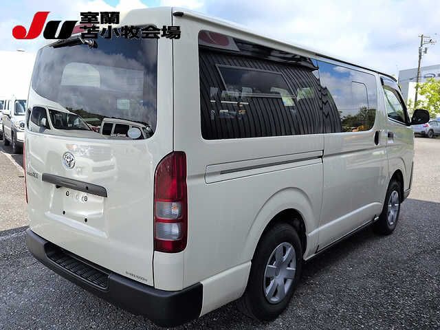 2014 Toyota Regius Ace 4WD DX auction photo 5