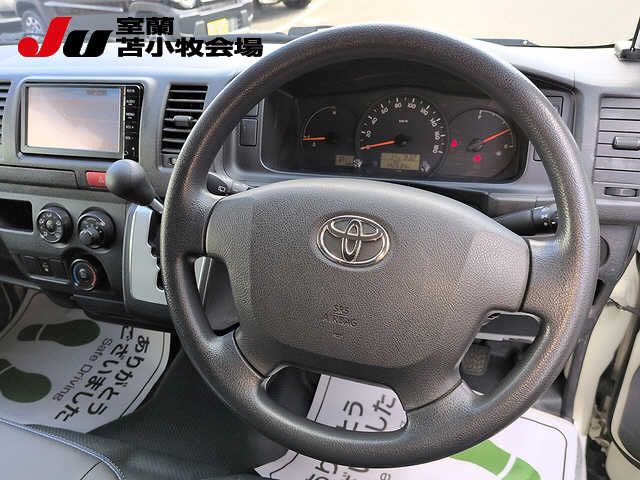 2014 Toyota Regius Ace 4WD DX auction photo 6