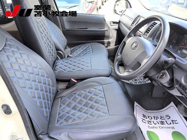 2014 Toyota Regius Ace 4WD DX auction photo 7
