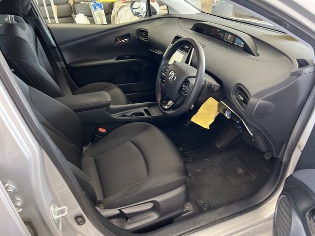 2021 Toyota Prius 4WD S auction photo 4