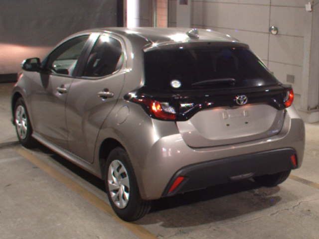 2024 Toyota Yaris X auction photo 2