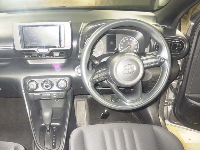 2024 Toyota Yaris X auction photo 3