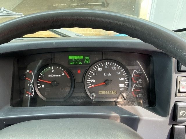 2012 Isuzu Forward アルミウイング auction photo 6